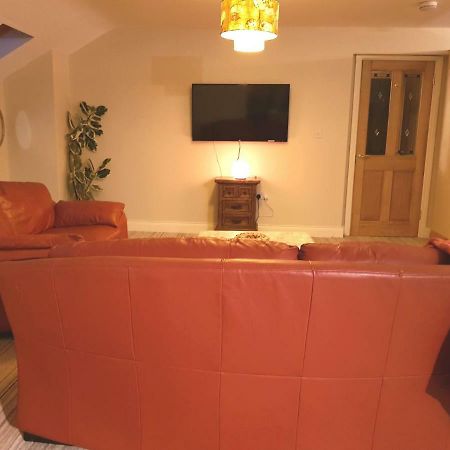 Ethan House Holiday Suites Килларни Экстерьер фото