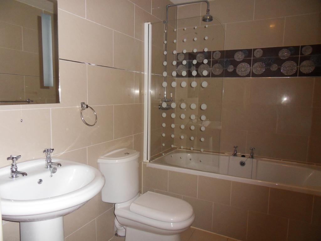 Ethan House Holiday Suites Килларни Экстерьер фото