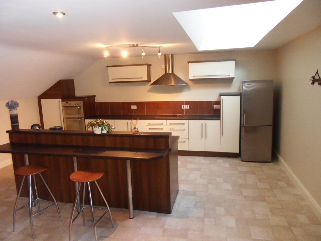 Ethan House Holiday Suites Килларни Экстерьер фото