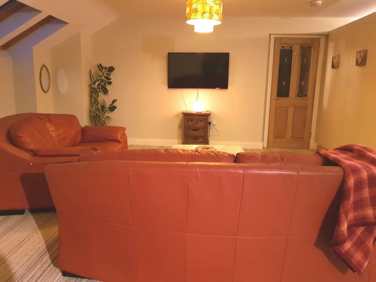 Ethan House Holiday Suites Килларни Экстерьер фото