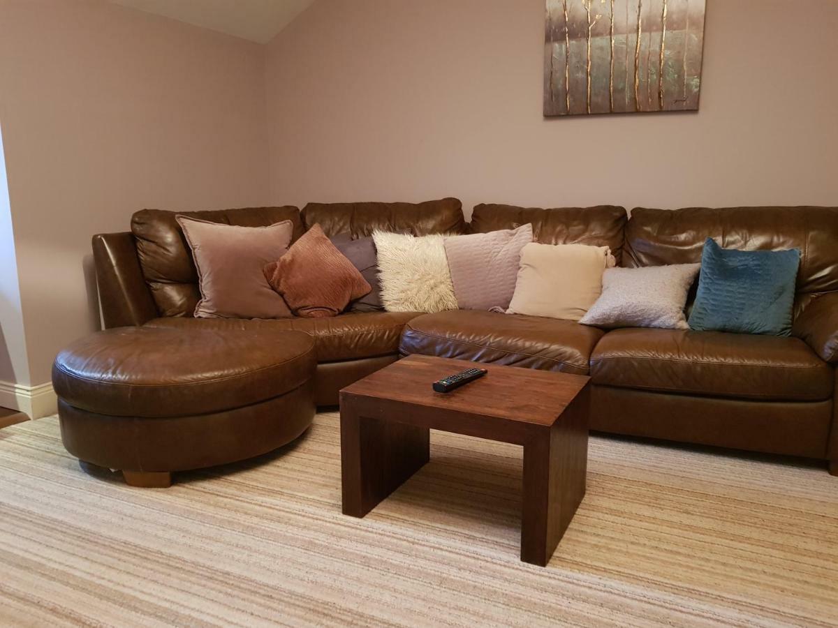 Ethan House Holiday Suites Килларни Экстерьер фото